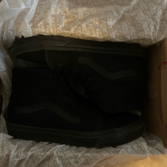 Brand new Vans Sk8- Hi - Picture 6 of 8